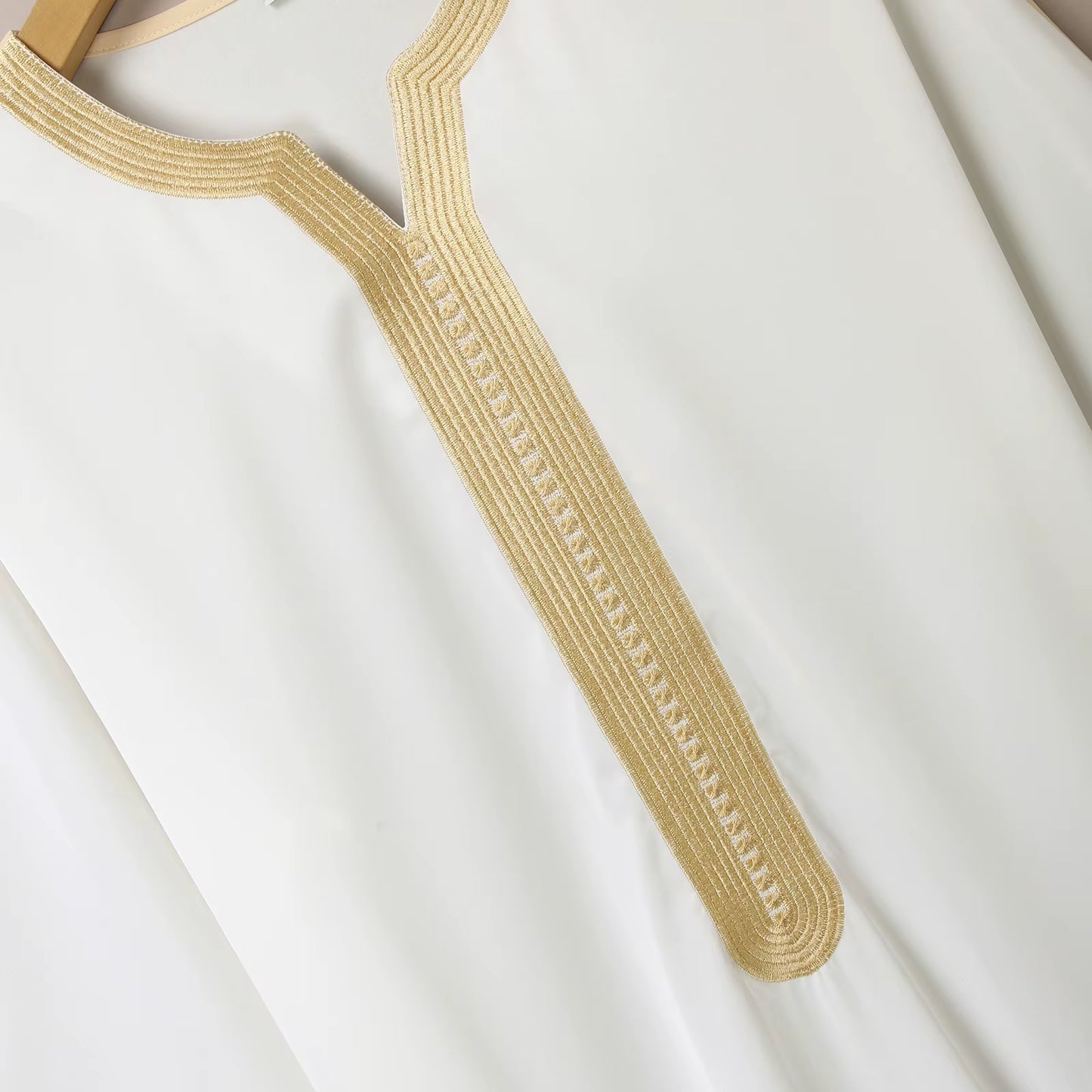 White and Gold Embroidered Gendoura ✦ M-4XL